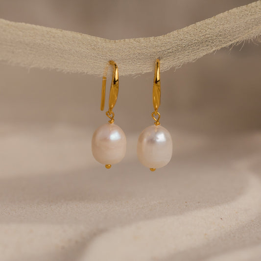 Stylish Dangling Pearl Drop Earrings for Everyday Wear